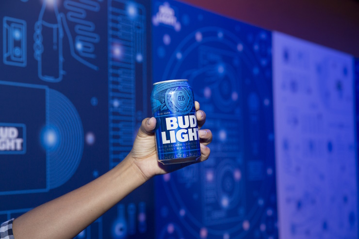 Bud Light перестал быть самым продаваемым пивом в США