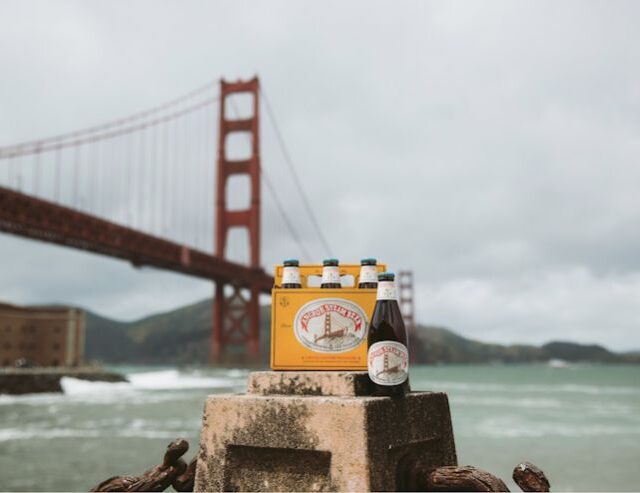 https://center.beer/wp-content/uploads/2023/07/san-francisskie-investory-hotjat-vykupit-anchor-brewing-9591693-640x493.jpg