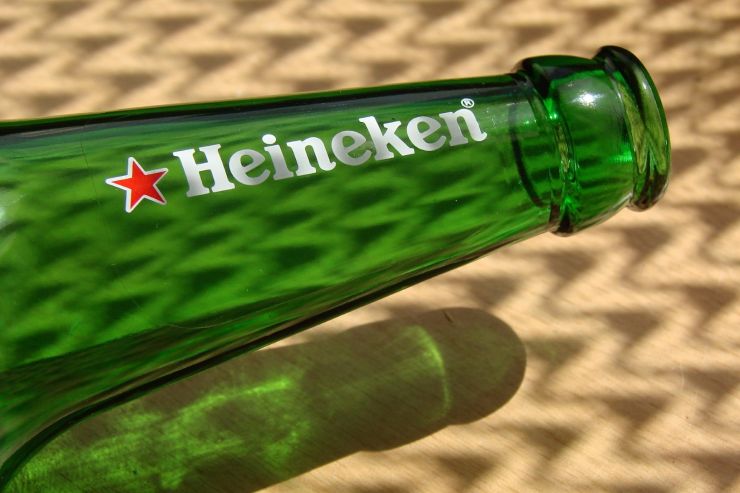 Чистая прибыль Heineken в 2023 году снизилась на 14%