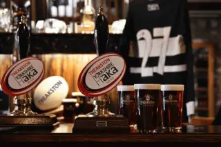 https://center.beer/wp-content/uploads/2025/02/theakstons-brewery-launches-yorkshire-lsquoaka-for-six-nations-a24b78f.webp