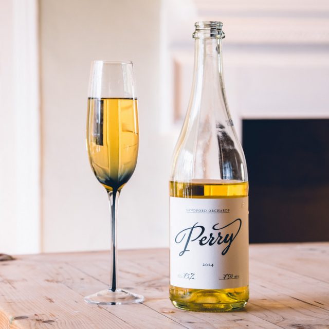 https://center.beer/wp-content/uploads/2025/03/sandford-orchards-unveils-vintage-perry-96b9e90-640x640.jpg