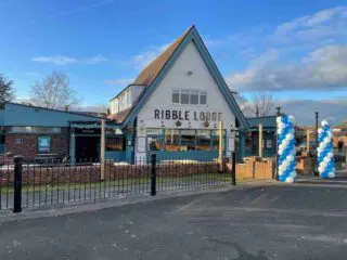 https://center.beer/wp-content/uploads/2025/03/take-a-look-inside-new-preston-pub-following-almost-pound215000-makeover-ad29984.webp