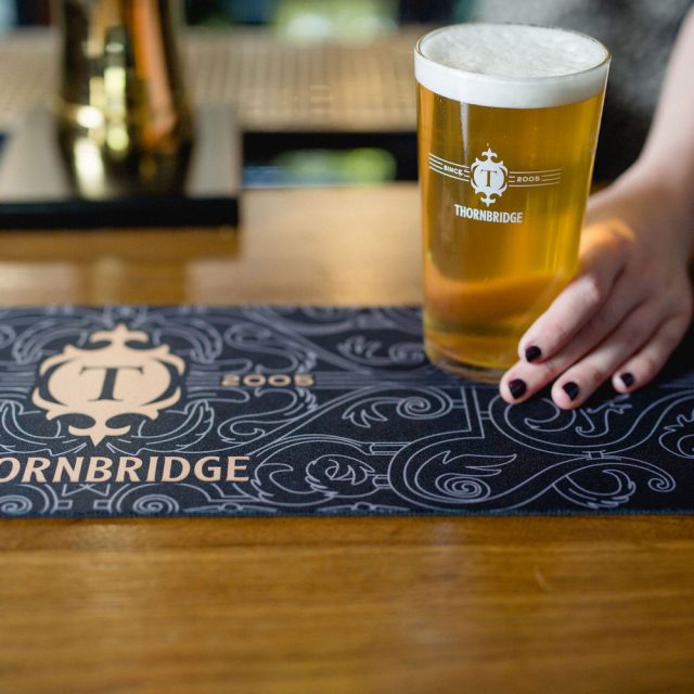 https://center.beer/wp-content/uploads/2025/04/jaipur-on-the-bar-at-many-wetherspoon-sites-168cd3e-640x640.jpg