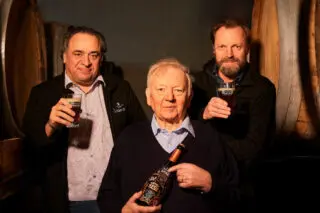 https://center.beer/wp-content/uploads/2025/04/lindemans-launches-gueuze-dark-cuveacutee-reneacute-a-tribute-to-craftsmanship-and-tradition-da6eb9a.webp